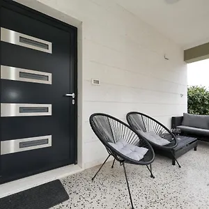  Apartment And Mare